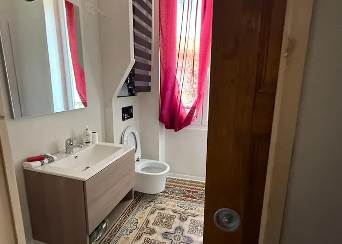 招待所 Marcelle 埃维萨